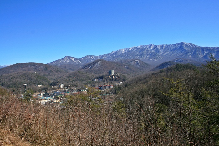16. GATLINBURG,TN