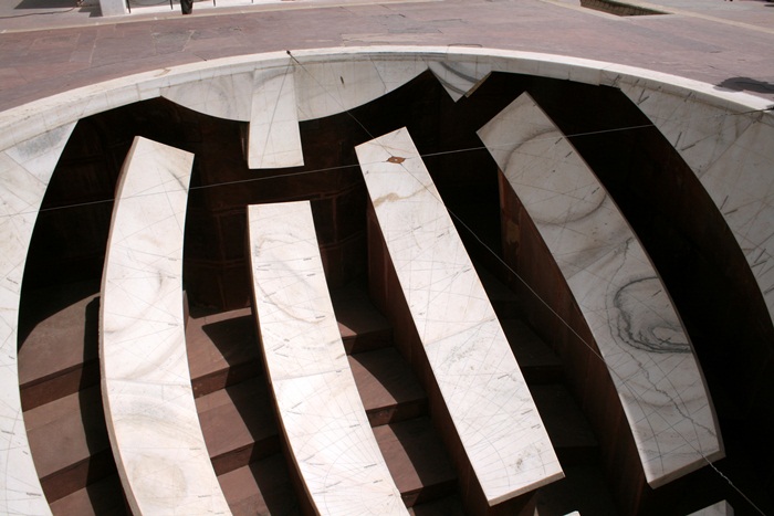 Jai Prakash Yantra (Hemispherical Inst.)