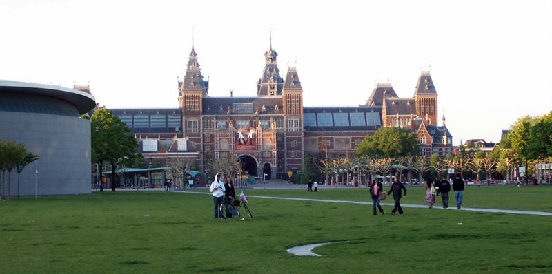 Rijksmuseum seen from the Museumplein