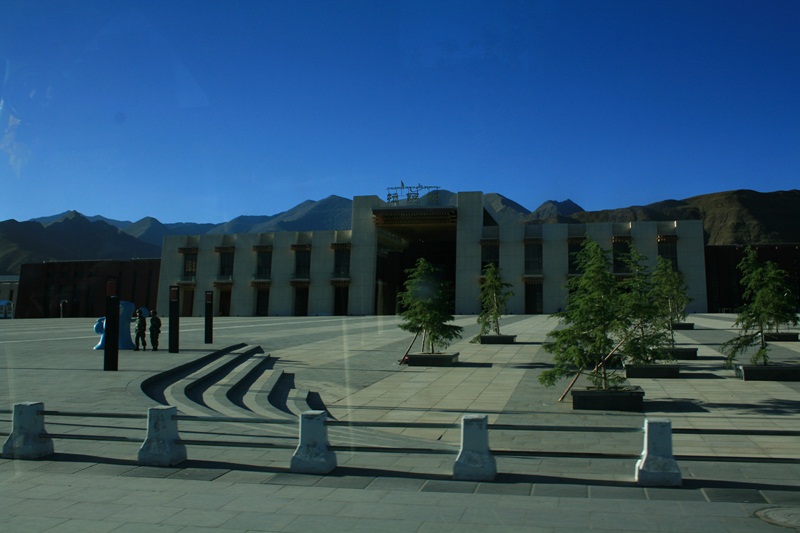 lhasa railway station