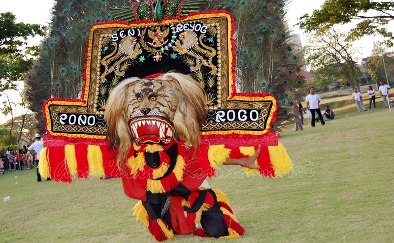 ponorogo, reog,traditional dance