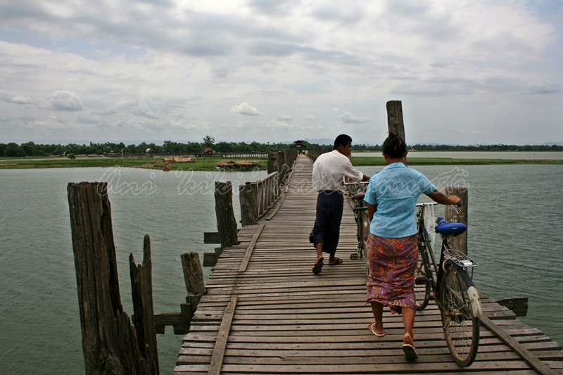 u bein bridge,amarapura,myanmar
