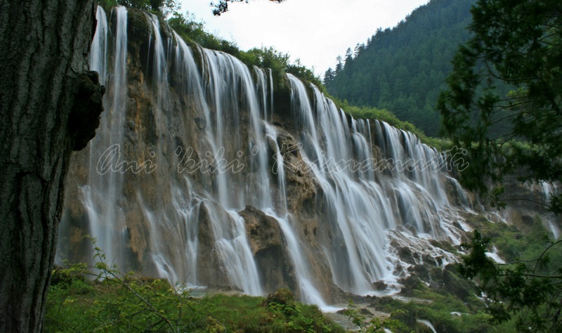 nourilangfalls, jiuzhaigou, china