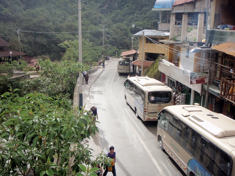 Bus from Aguas Calientes to Machu Picchu entrance 