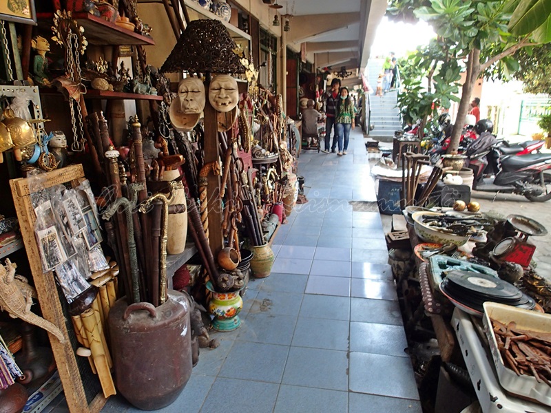 triwindu antiques market